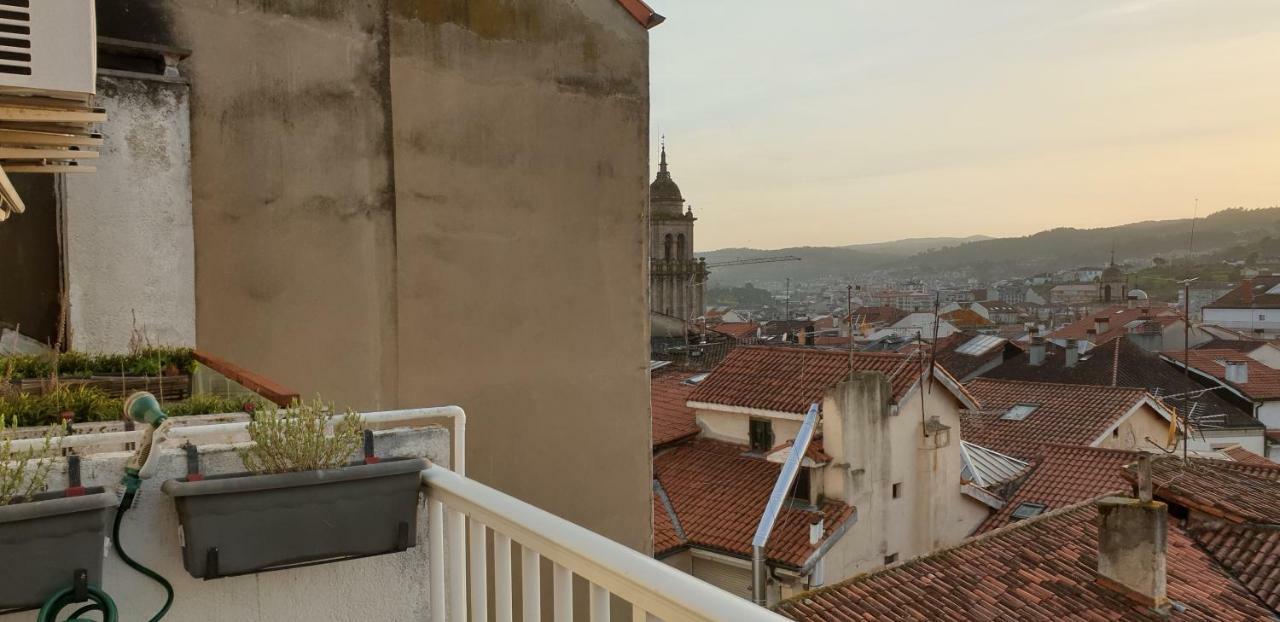 Ferienwohnung Duplex Luminoso Con Vistas En El Centro De Ourense Exterior foto